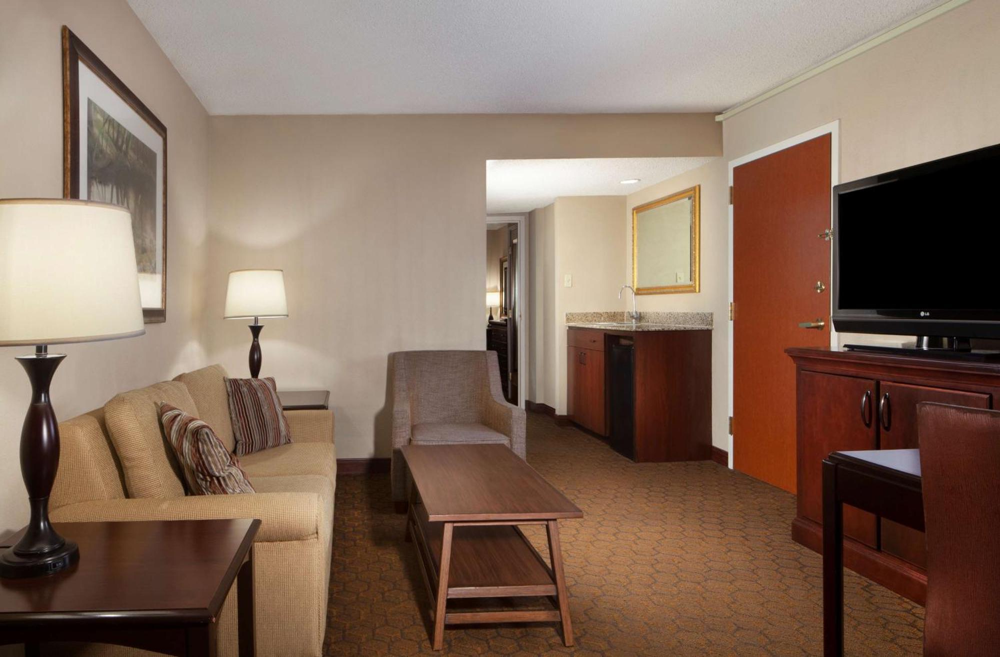 Embassy Suites By Hilton Dallas Near The Galleria Екстериор снимка