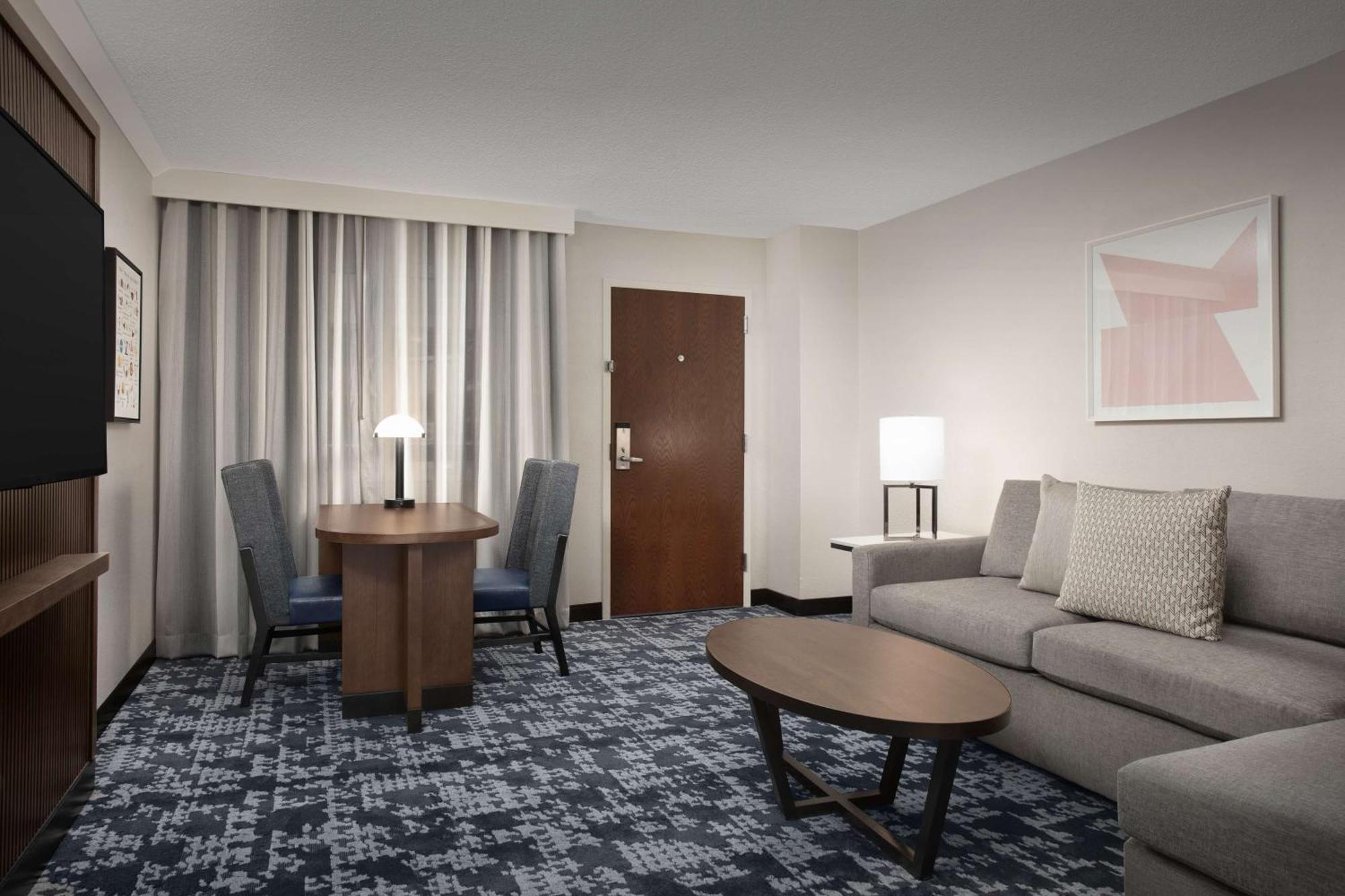 Embassy Suites By Hilton Dallas Near The Galleria Екстериор снимка