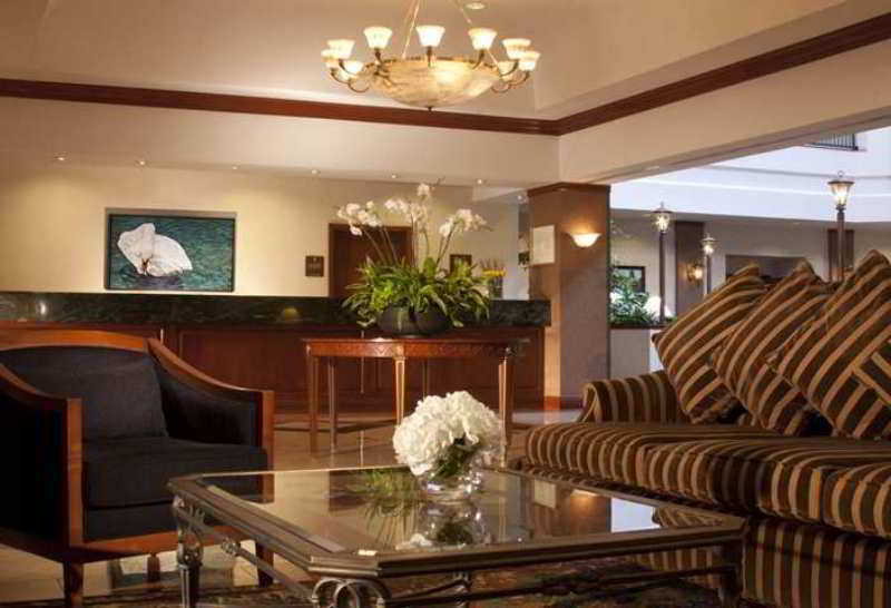 Embassy Suites By Hilton Dallas Near The Galleria Интериор снимка